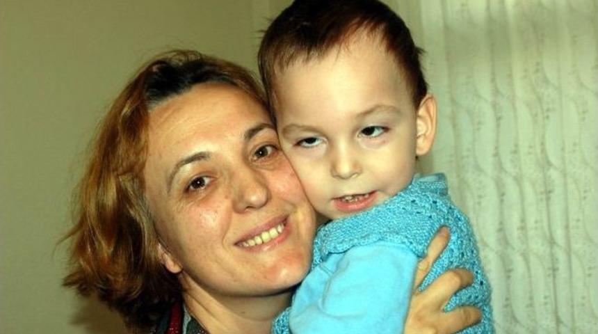 İş&ccedil;i Maaşı Y&uuml;ksek Geldiği İ&ccedil;in &Ccedil;ocuğuna &Ouml;z&uuml;rl&uuml; Maaşı Alamıyor...(&ouml;zel Haber)