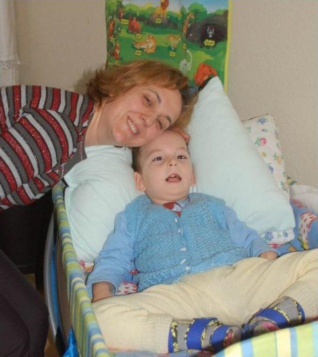 İş&ccedil;i Maaşı Y&uuml;ksek Geldiği İ&ccedil;in &Ccedil;ocuğuna &Ouml;z&uuml;rl&uuml; Maaşı Alamıyor...(&ouml;zel Haber) 2