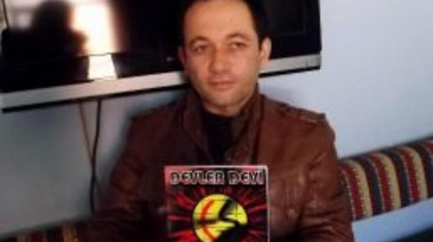 Es-es Sevgisini Kitap Haline Getirdi