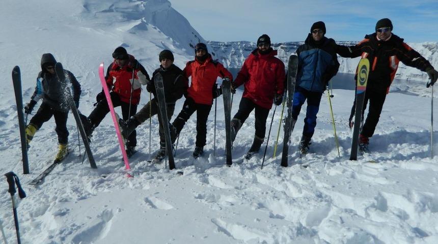 Nemrut, Kayak Severlerin Akınına Uğruyor