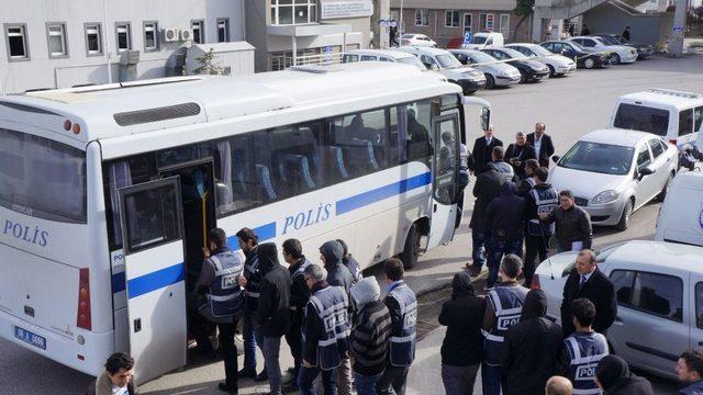 Madde Bağımlısı Hırsızlar Uyuşturucu Parası I&ccedil;in Papağan Bile &Ccedil;almış 1