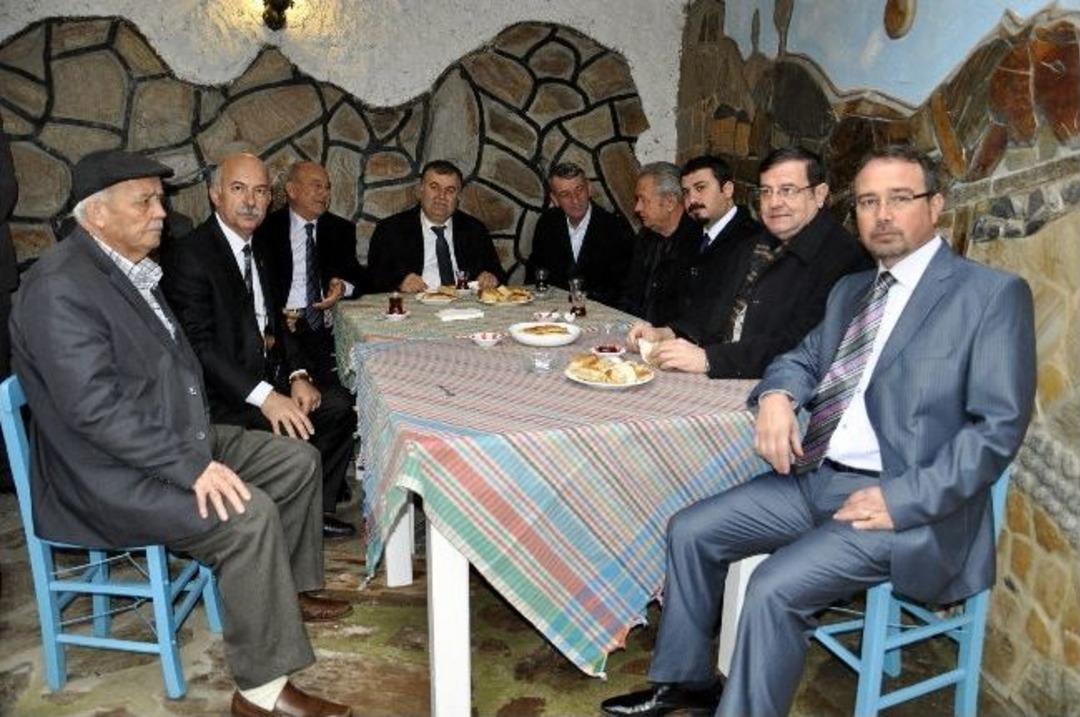 Gaziemir&rsquo;de &Uuml;&ccedil; Başkanlı A&ccedil;ılış