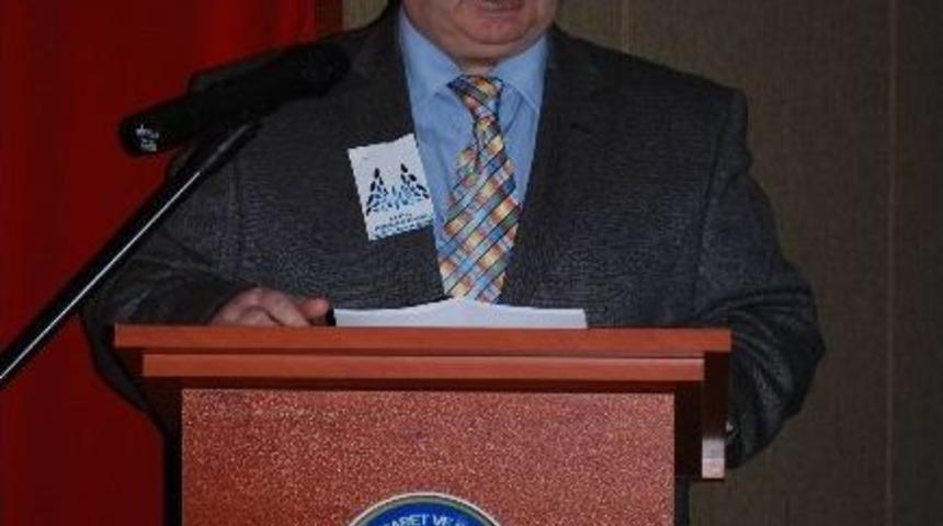 Salihli&rsquo;de B&uuml;y&uuml;kşehir Ve Vergi Konulu Sempozyum D&uuml;zenlendi