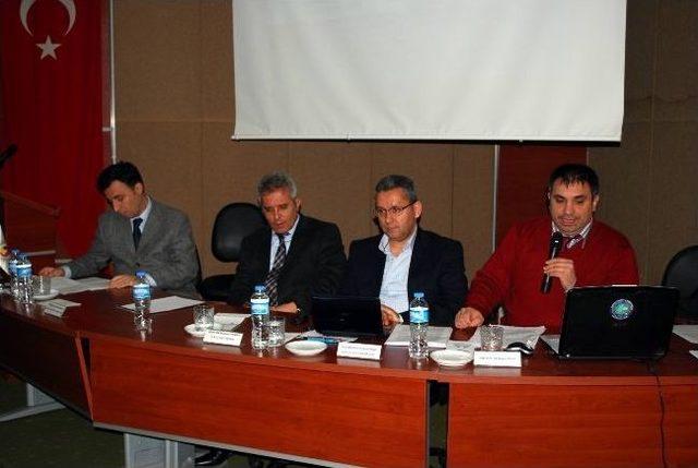 Salihli&rsquo;de B&uuml;y&uuml;kşehir Ve Vergi Konulu Sempozyum D&uuml;zenlendi 3