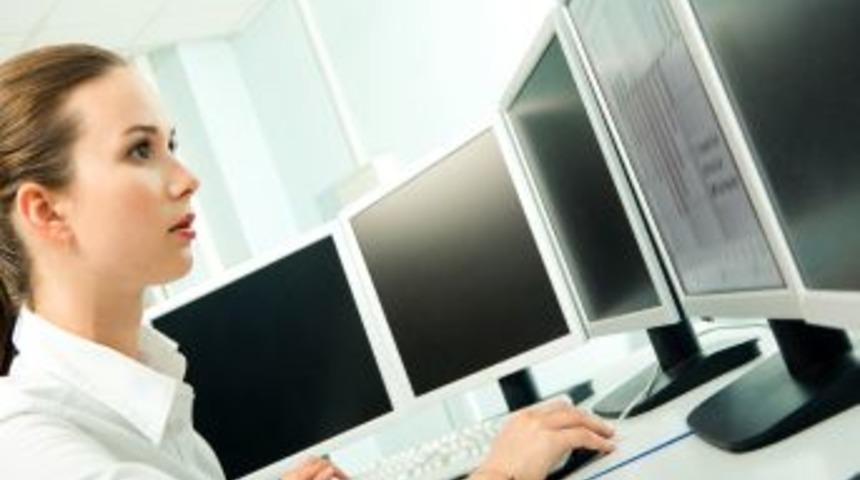 Bilgisayar Başında Uzun Saatler &Ccedil;alışanlarda Karpal T&uuml;nel Sendromu G&ouml;r&uuml;l&uuml;yor