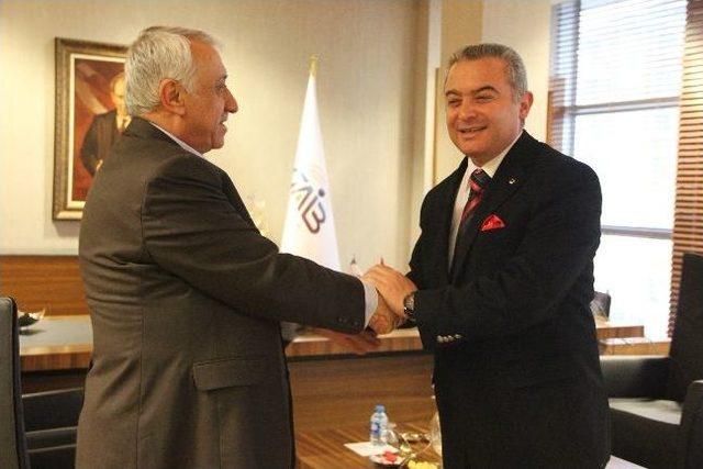 Kaymakam Turan&rsquo;dan İhracat&ccedil;ı Birliklerine Teşekk&uuml;r Ziyareti 1