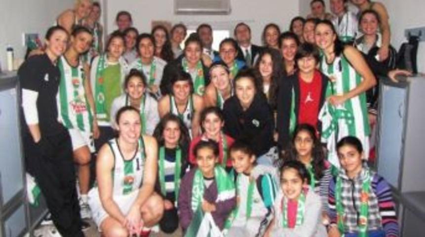 Ceyhan Belediyesi'nde Galibiyet Sevinci