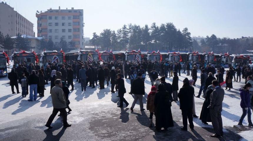 B&uuml;y&uuml;kşehir Belediyesi, Şehiri&ccedil;i Ulaşıma 15 Otob&uuml;s Ilave Etti