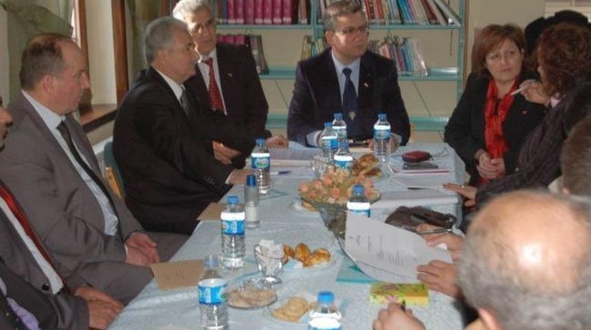 İl&ccedil;e K&uuml;t&uuml;phanecileri Bandırma Da Toplandı