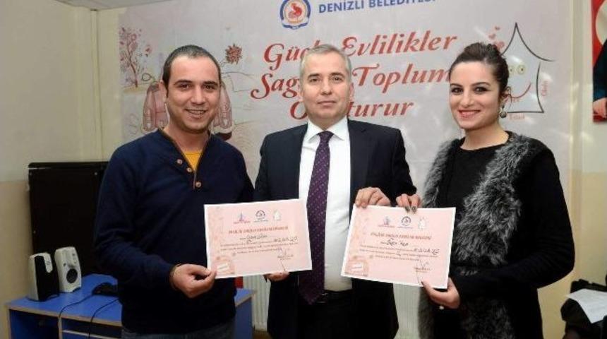 Denizli'de Evlilik Okulu 46 Mezun Daha Verdi