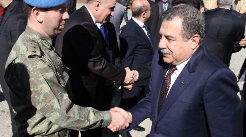 Bakan G&uuml;ler: "&ccedil;&ouml;z&uuml;m S&uuml;recinde Herkes Elini Taşın Altına Koysun"