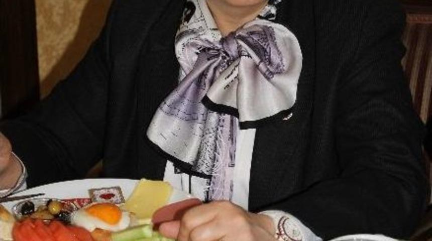 Eronat: &ldquo;eğer Y&uuml;zde 70 Halkta İsterse Bu Sorunun &Ccedil;&ouml;z&uuml;m&uuml;n&uuml;n &Ouml;n&uuml;nde Kimse Duramaz&rdquo;