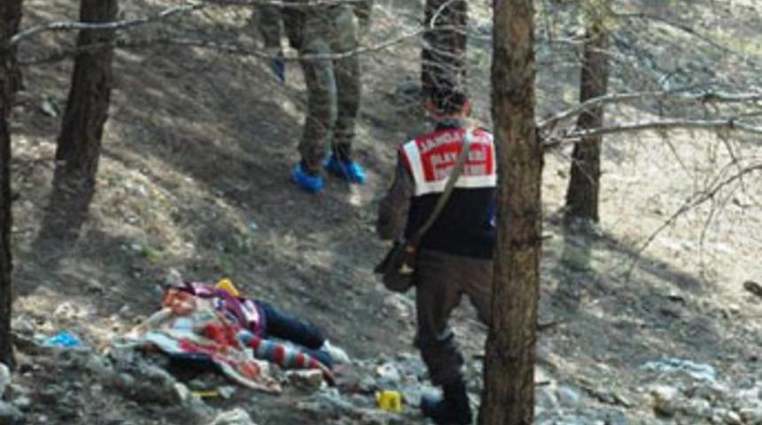 Ormanda ceset bulundu