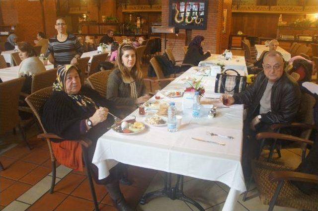 Chp Armutalan Teşkilatı Kahvaltıda Buluştu 2