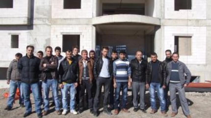 Boğazlıyan&rsquo;da Hastane Inşaatında &Ccedil;alışan Iş&ccedil;iler Eylem Yaptı