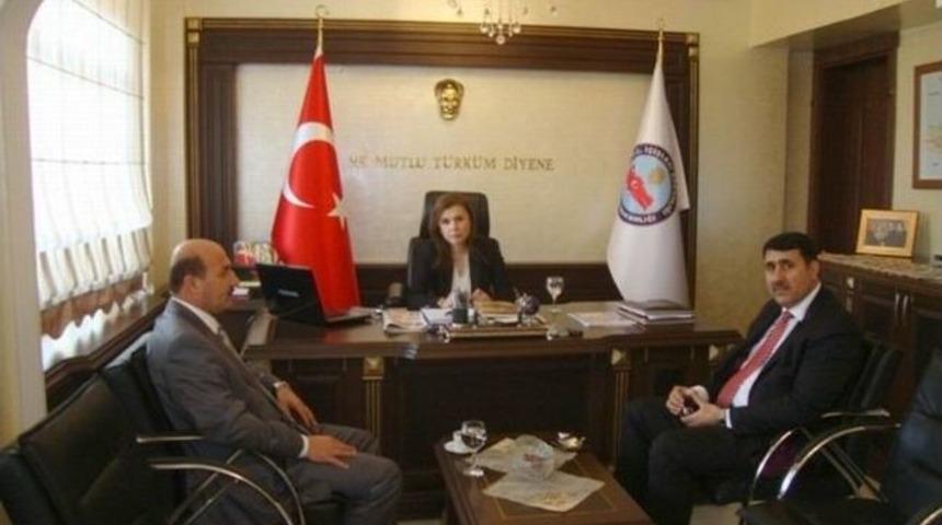 Elbeyli İl&ccedil;esinde Muhtarlar İle Toplantı Yapıldı