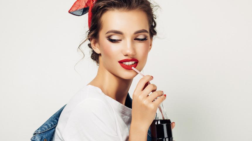 Bana cilt alt tonunu s&ouml;yle, sana makyajı s&ouml;yleyeyim! 