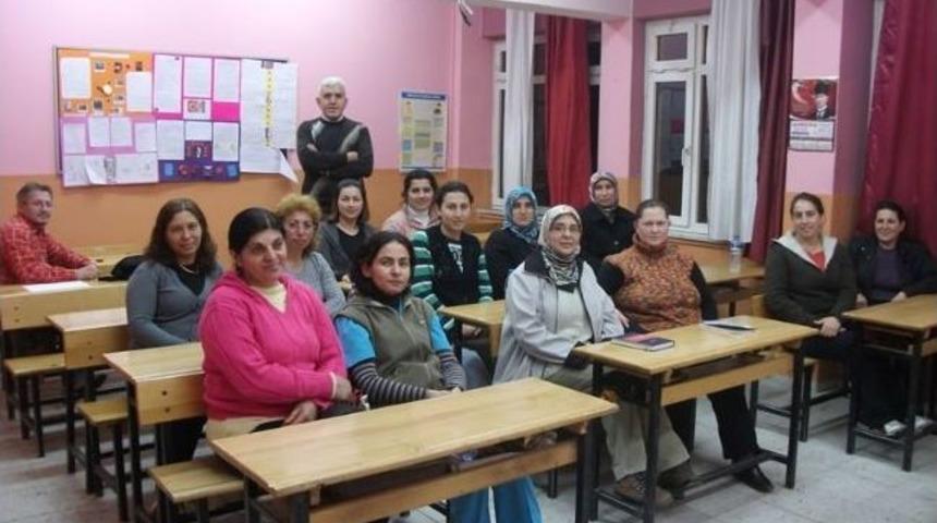 26 Hasta Ve Yaşlı Refakat&ccedil;i Adayına 560 Saatlik Eğitim