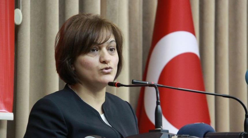 Koruyucu Aile Olmak Isteyen G&ouml;n&uuml;l El&ccedil;ileri Aranıyor