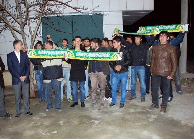Taraftarlar Adıyamanspor a Destek İstedi 1