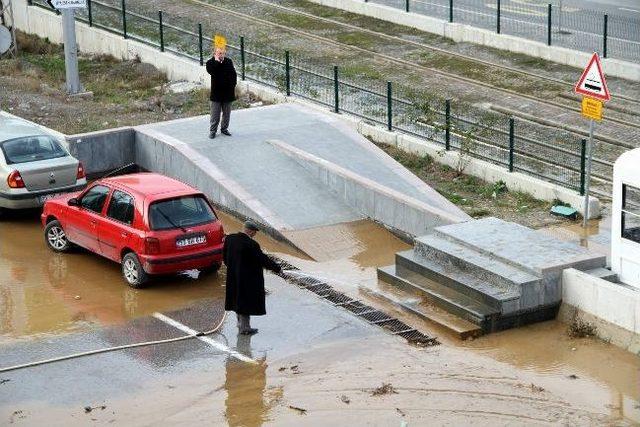 Samsun’da Kanalizasyon Borusu Patladı 1