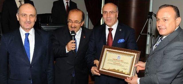 Trabzon Belediyesi&rsquo;nden Kaseinov Ve Demirci&rsquo;ye Fahri Hemşerilik Beratı 1