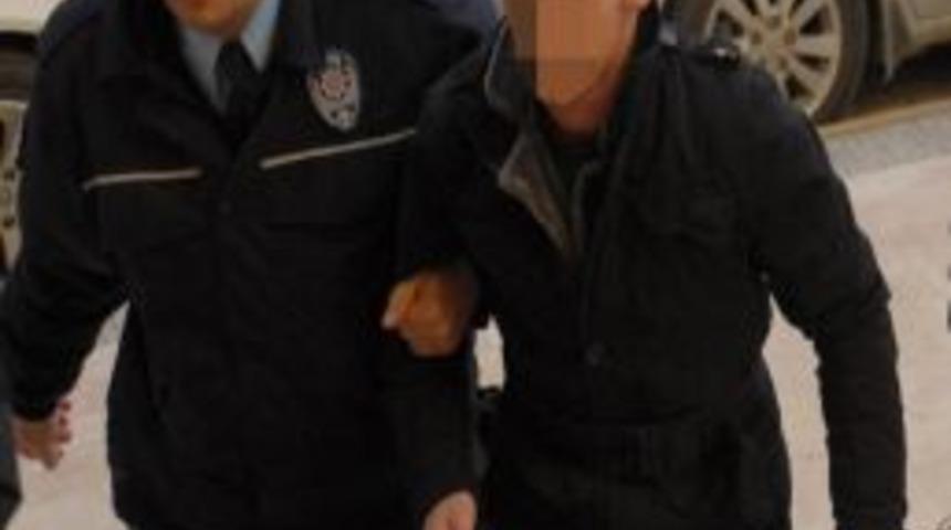 Tartıştığı Kişiyi Bı&ccedil;akladı