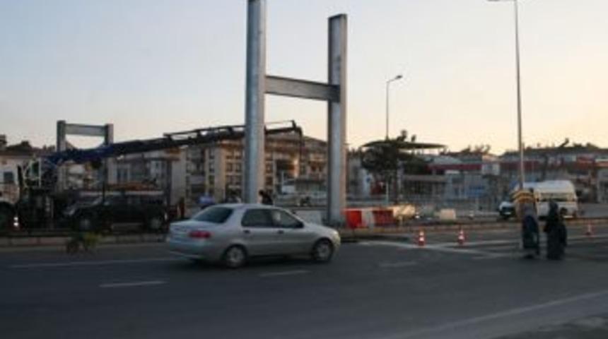 &Ccedil;ayda &Ccedil;ıra kavşağına &uuml;st ge&ccedil;it yapılıyor