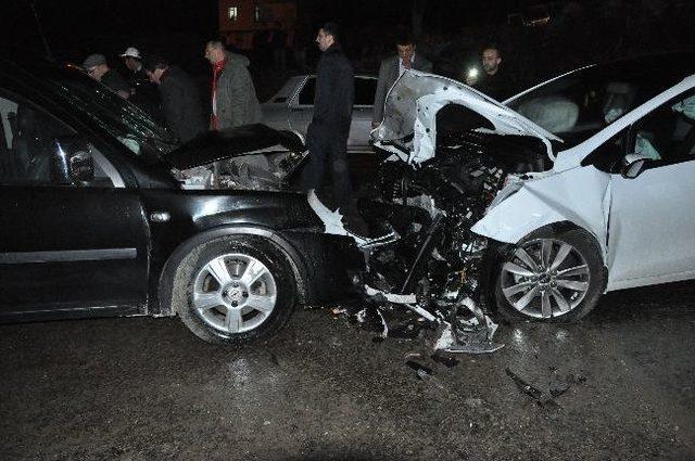 Sinop'ta Trafik Kazası: 6 Yaralı