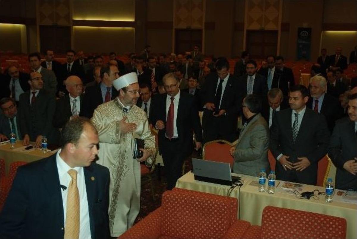 G&ouml;rmez: "din Adamları, Diyanet Akademisi&rsquo;nde Yetişecek"