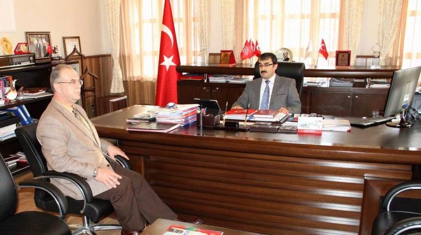 Prof. Şahing&ouml;z, Fen Edebiyat Fak&uuml;ltesi Dekanlığı'na Atandı