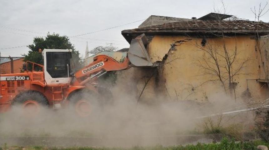 Osmaniye Belediyesi Bulvar &Ccedil;alışmalarını Başlattı