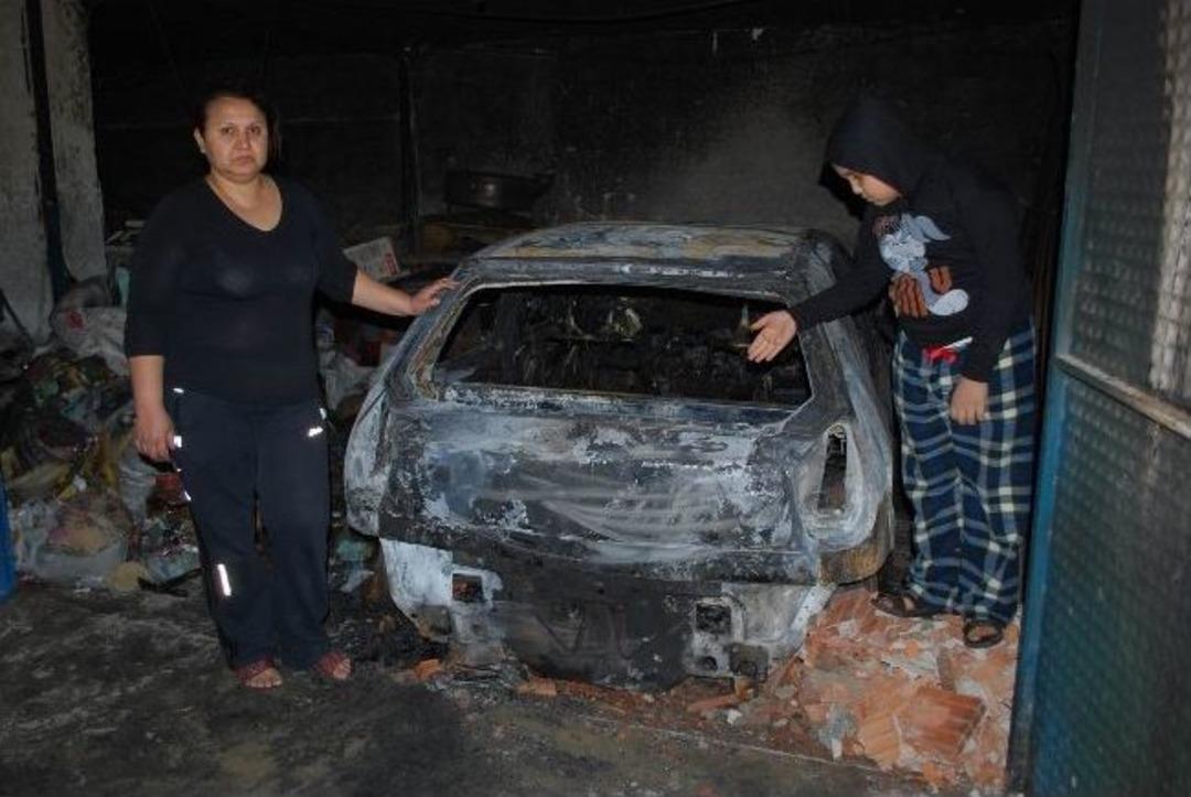 Evinin Bah&ccedil;esindeki Aracı Kundaklandı