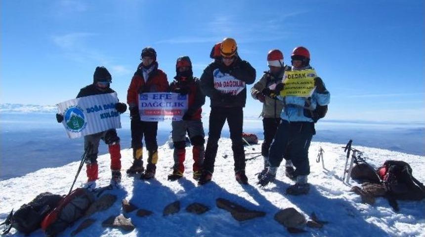 Efe Dağcılar Zirvelere Tırmandı