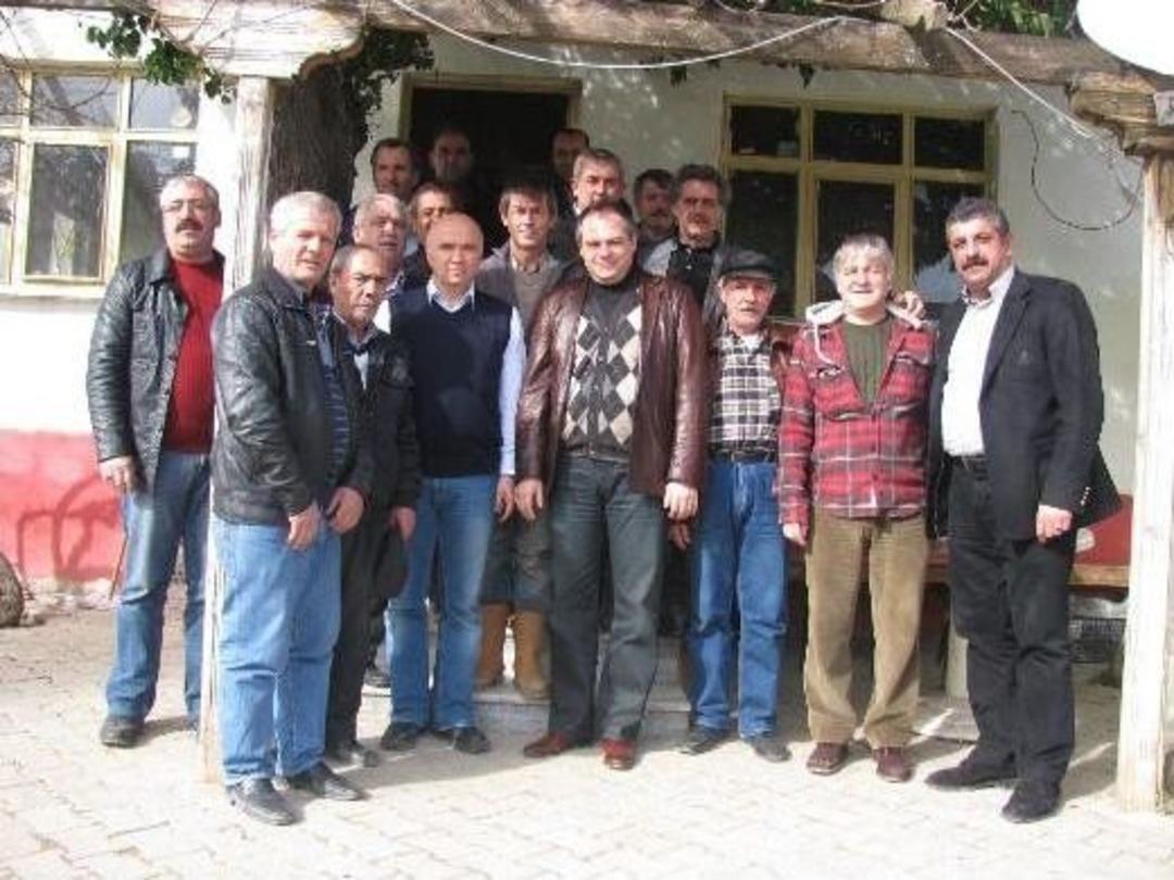 Dalgı&ccedil;, Beyoğlu K&ouml;y&uuml;nde Ağa&ccedil; Dikme T&ouml;renine Katıldı