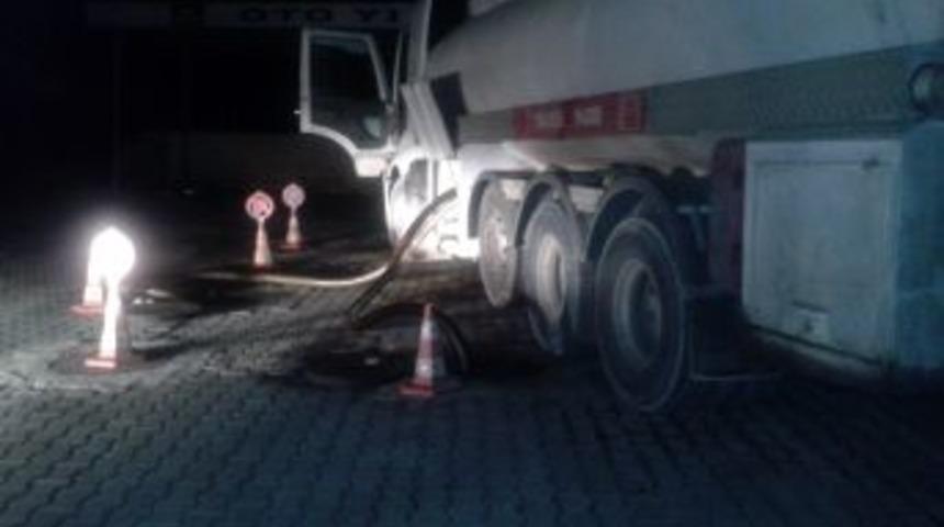 Tarsus&rsquo;ta Ka&ccedil;ak Akaryakıt Operasyonu