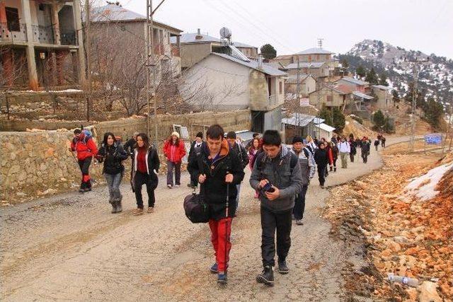 Kızıldağ Yaylasında Kar Yürüyüşü