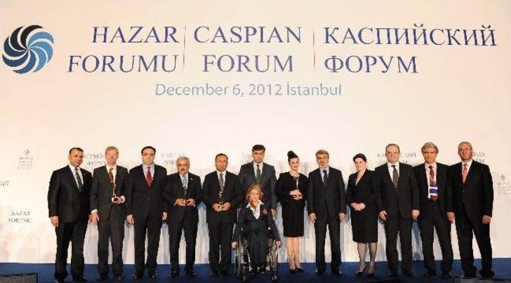 Rektör Korkmaz’dan Svante Cornell’e “hazar Bilim Adamı” Ödülü G3