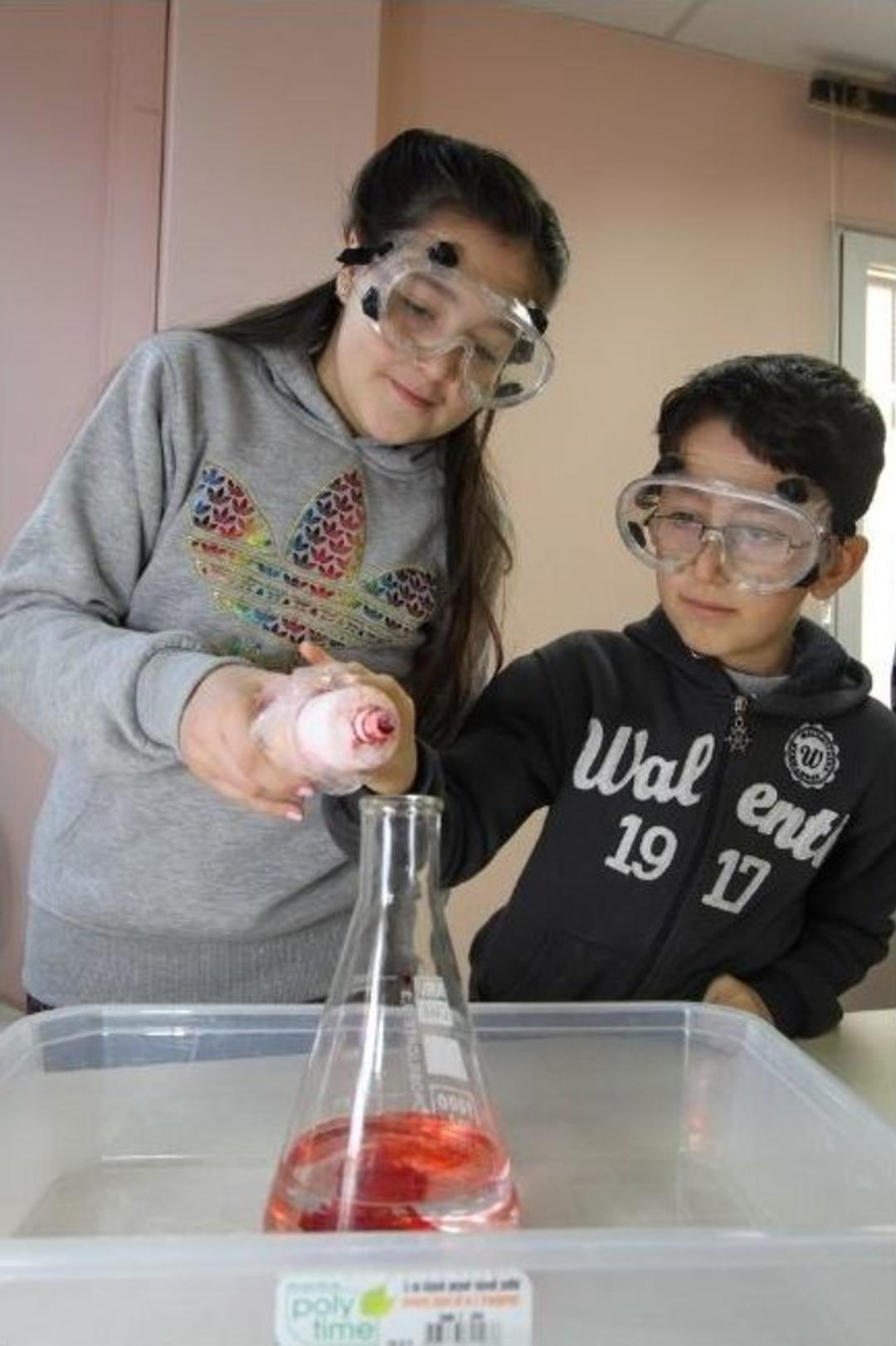 G&uuml;ltepeli &Ccedil;ocuklar Tatilde Hem Eğlendi Hem &Ouml;ğrendi