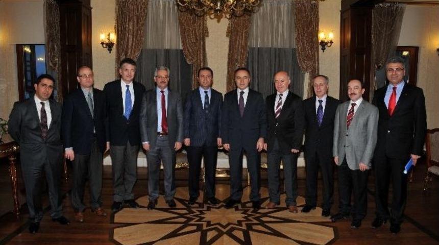 M&uuml;steşar Yardımcısından Vali Altıparmak&rsquo;a Ziyaret
