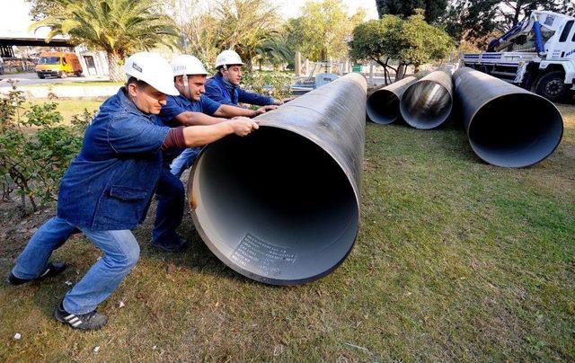 İzmir'de Atık Su Ve Yağmur Suyu Kanalları Ayrılacak