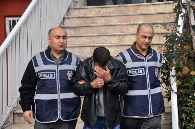 Kiraladıkları Ara&ccedil;ları, Yedek Anahtarlarını &Ccedil;ıkarıp &Ccedil;almışlar 1