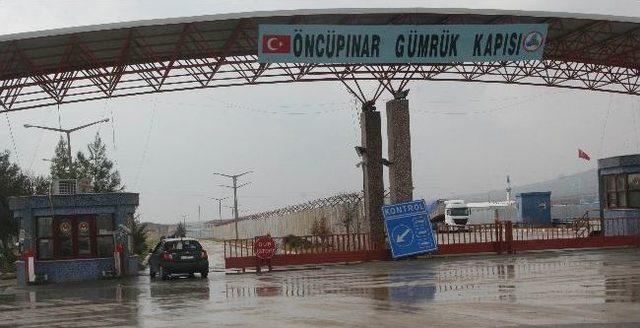 Suriyeliler İhtiya&ccedil; Malzemelerini Kilis ten Temin Ediyor 1