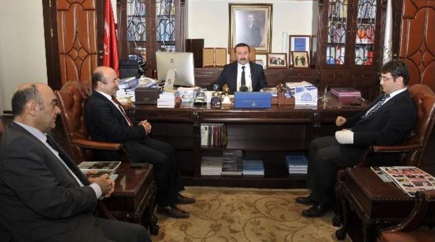 S&uuml;&rsquo;de Sağlık &Ccedil;alışanlarına Tezsiz Y&uuml;ksek Lisans İmkanı