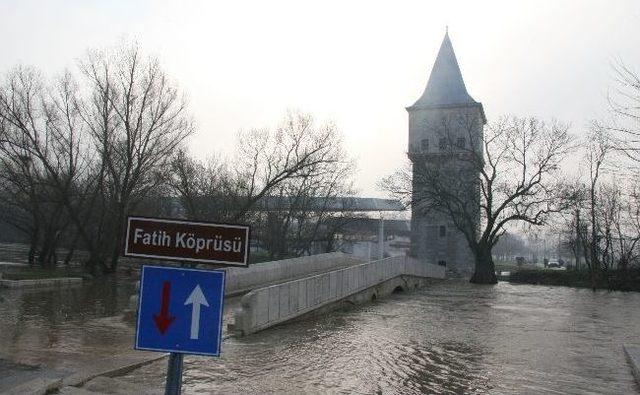 Kırkpınar Alanı Hala Sular Altında