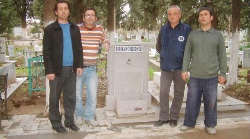Burhaniye&rsquo;deki Mezarlıklarda &Ccedil;eşmeler Tek Tip Oldu