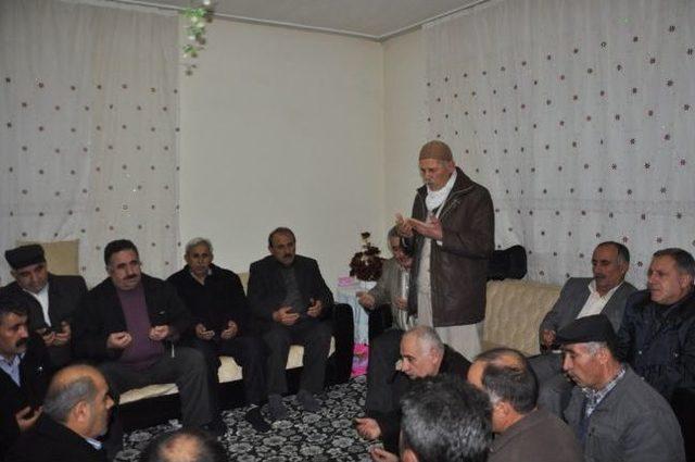 Siirt Belediye Başkanı Sadak, Eruh&rsquo;ta Husumetli İki Aileyi Barıştırdı 3