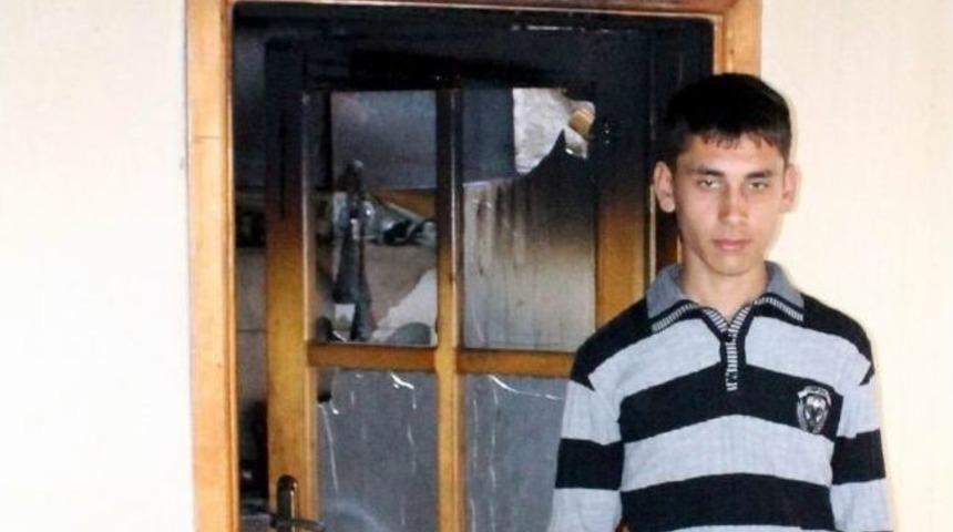 Patlayan Buzdolabı Evi Yaktı