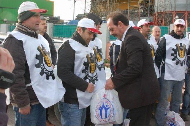 Petrol-iş Sendikası ndan İşçilere Destek 1