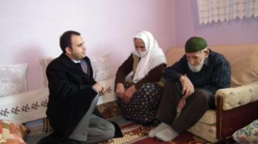 12 &Ccedil;ocuk Sahibi 75 Yıllık Evli &Ccedil;ift Evlat Acısı G&ouml;rmemek I&ccedil;in Dua Ediyor